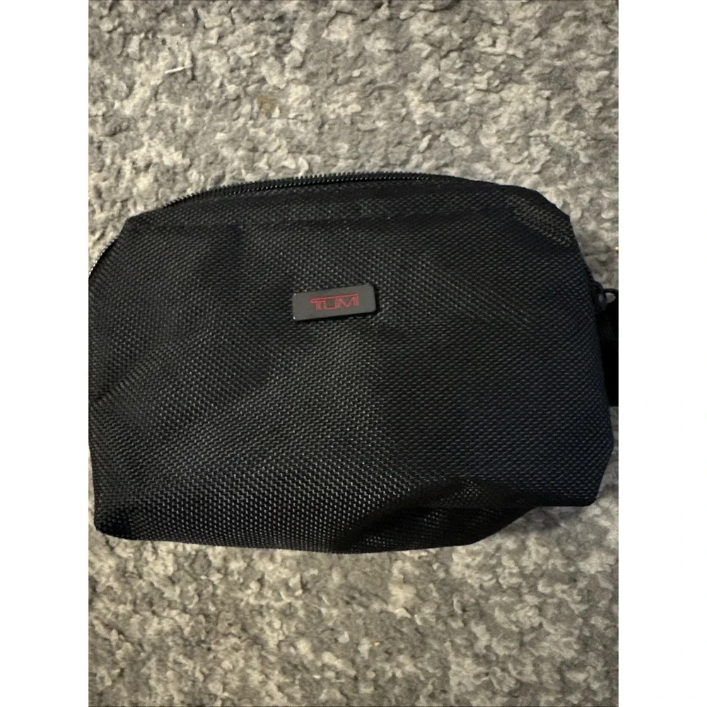 Tumi Black Accessory Pouch Cloth Airberlin Gently Used